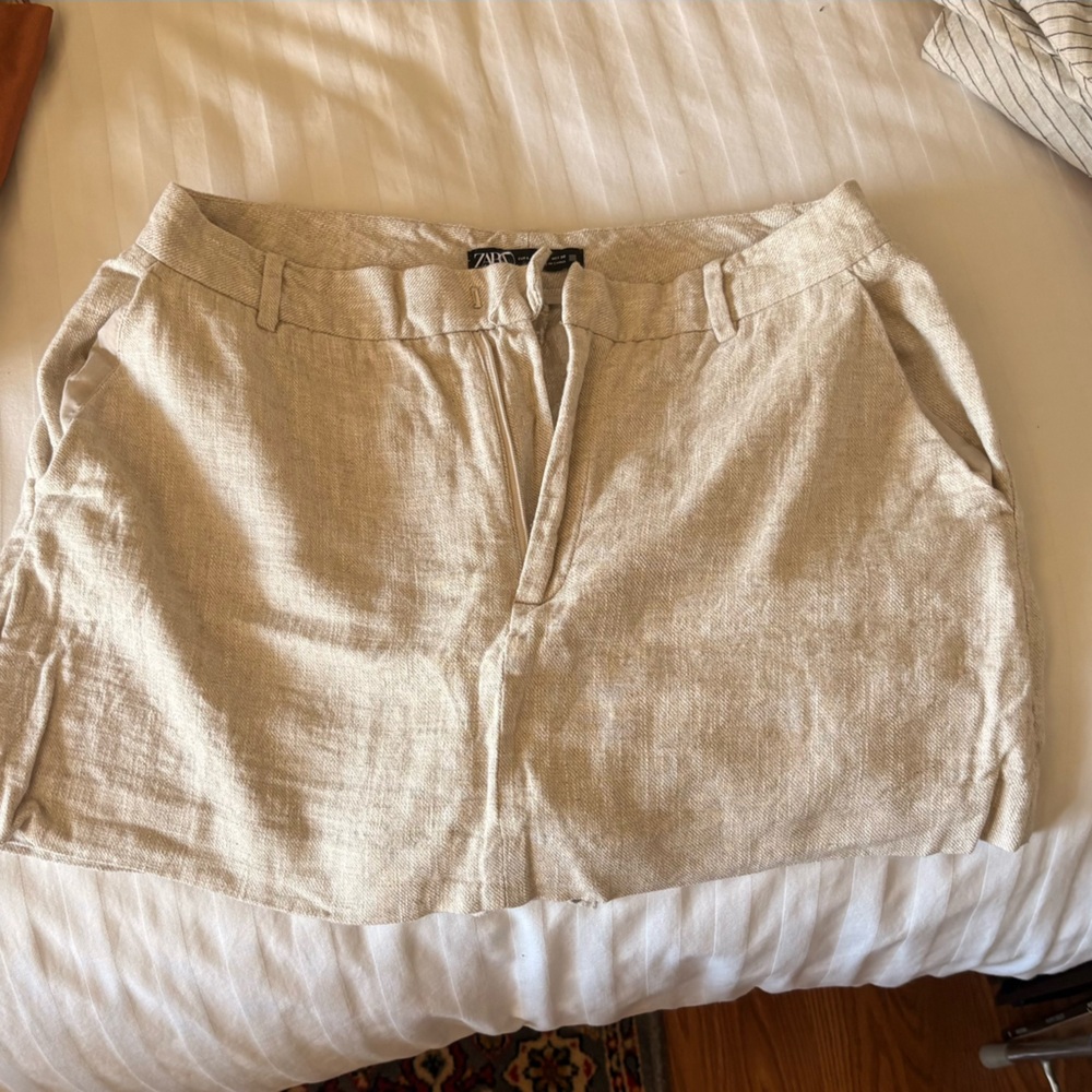 Zara Light Beige Textured Shorts/Skirt